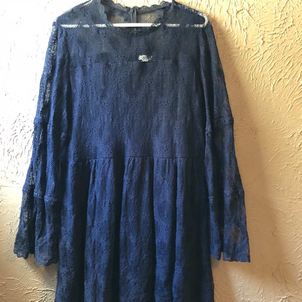Adorable lace dress! Like new!